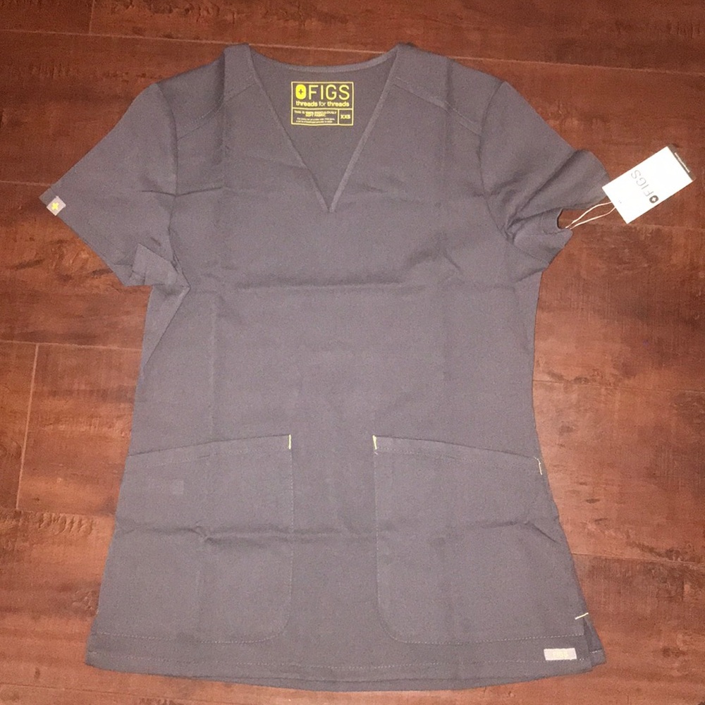 Women’s figs scrub top
